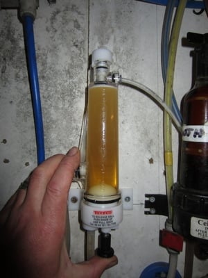 Foam on Beer detector (FOB)