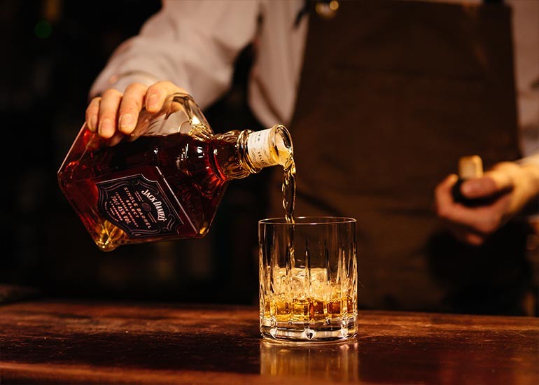 What is the Right Pour Size for Liquor Drinks and Cocktails?